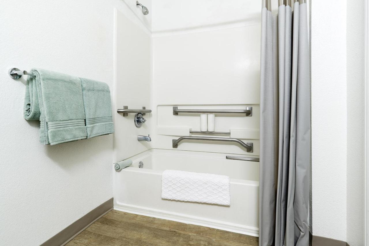 Intown Suites Extended Stay West Palm Beach Fl - Military Trail Rd Lake Park Exteriör bild
